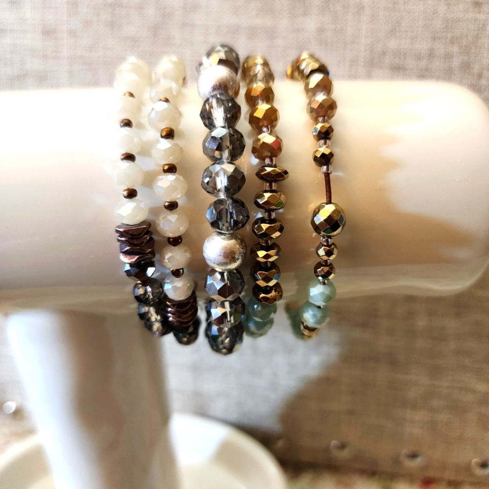 Multi-Color Beaded Bracelet Set - Picture 2 of 3